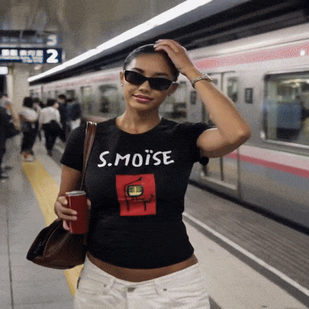 S.MOÏSE Women's T-shirt – "GOLDEN MUSE"